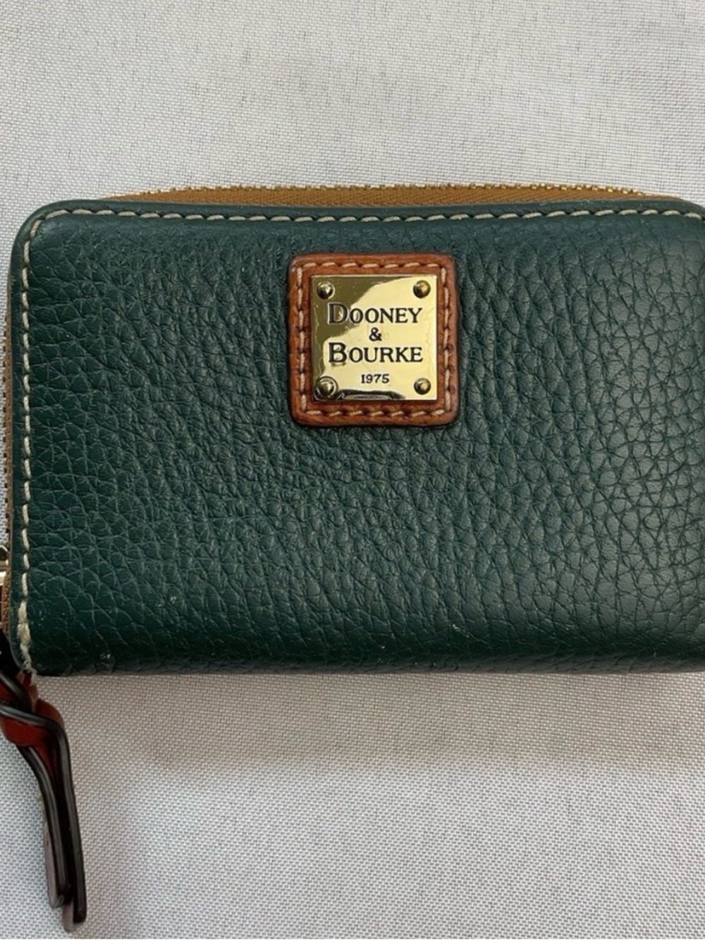 Dooney & Bourke Dark/Forest Green Pebbled Leather Zip Wallet Credit Card Case